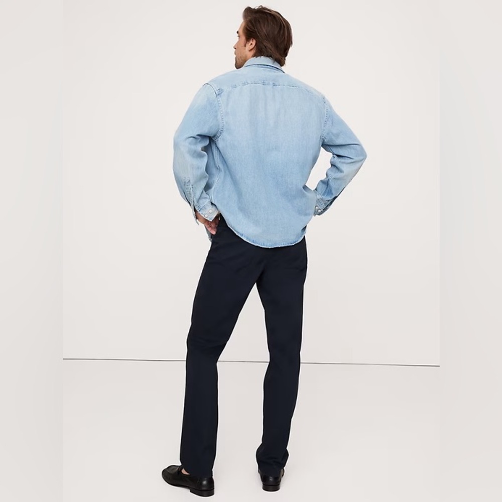 Banana Republic Men's Navy Traveler Pant - Picture 6 of 7